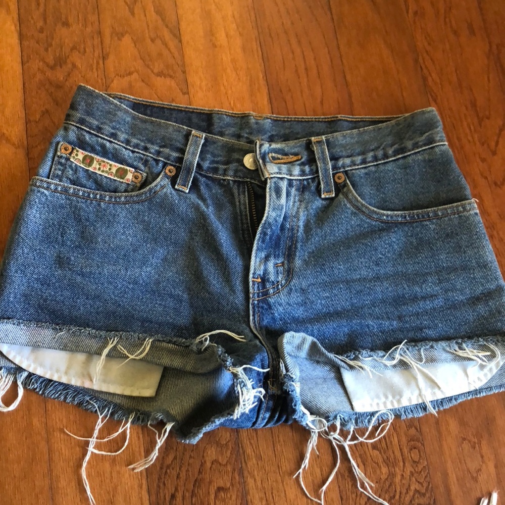 LEVI’S Jean shorts, Size 1, super cute and rare